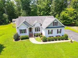 6040 Jenkins Bluff Ln, Sandston, VA 23150