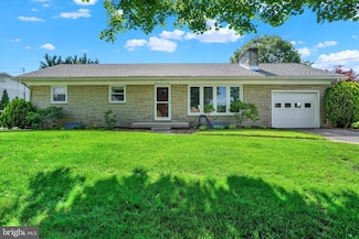 2320 Sycamore Rd, York, PA 17408