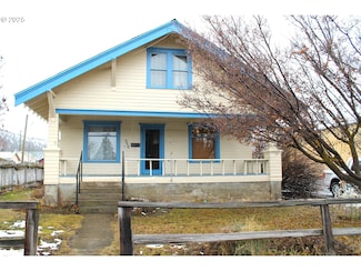 250 NE Dayton St, John Day, OR 97845