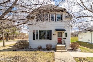 301 Maple St, Crookston, MN 56716