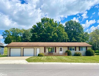 404 4th Ave, Earling, IA 51530