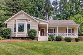 1611 Maple Ridge Ct, Greensboro, NC 27455