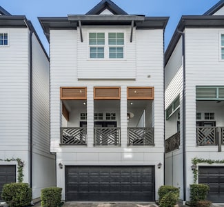 2312 Hutchins St, Houston, TX 77004