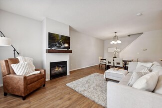 1236 Crystal Place E, Chaska, MN 55318
