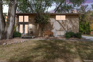 31126 Grennada St, Livonia, MI 48154