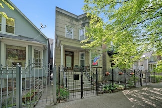 2927 N Sacramento Ave, Chicago, IL 60618
