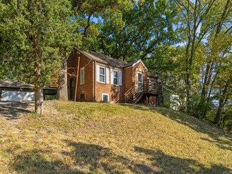 2321 Payne Rd, Des Moines, IA 50310