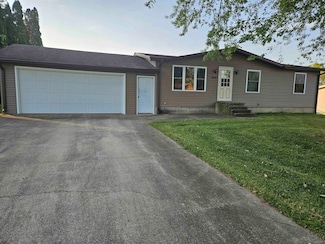 506 E Centre St, Garnavillo, IA 52049