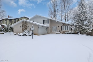 6090 Big Creek Pkwy, Parma Heights, OH 44130