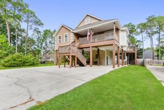 103 Sycamore Dr, Pass Christian, MS 39571
