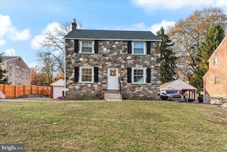 24 N New Ardmore Ave, Broomall, PA 19008