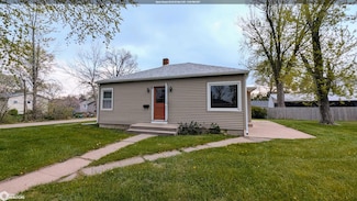 1412 10th Ave, Grinnell, IA 50112