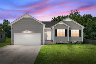 1382 Whitt Ln, Clarksville, TN 37042