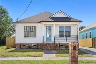 1909 Aycock Dr, Arabi, LA 70032