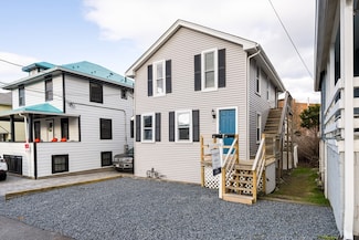 19 Berkley Rd Unit 2, Hull, MA 02045