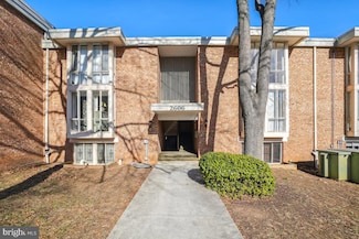 2606 Indian Dr Unit 2D, Alexandria, VA 22303