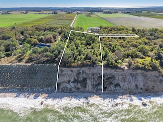 6121 Oregon Rd, Cutchogue, NY 11935