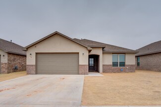 705 E 17th St, Wolfforth, TX 79382