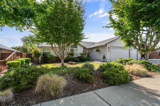 2025 SW Colorado Ln, Grants Pass, OR 97527