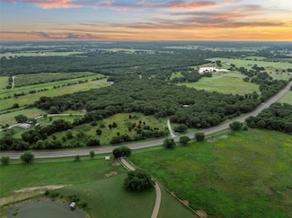 16572 Gholson Rd, Waco, TX 76705