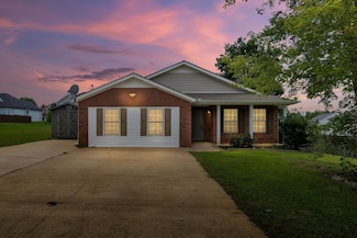 1610 Jo Ann Dr, La Vergne, TN 37086