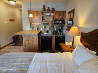 604 Bunker Ave Unit 403, Kellogg, ID 83837