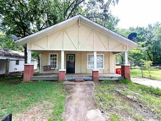 402 N Morrill St, Morrilton, AR 72110