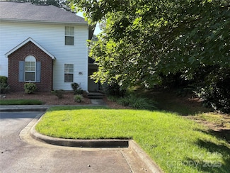 4263 Melrose Club Dr, Matthews, NC 28105