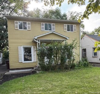 4544 Carnegie St, Wayne, MI 48184