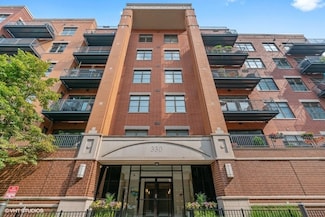 330 N Clinton St Unit 605, Chicago, IL 60661