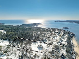 175 Island Ave, Long Island, ME 04050