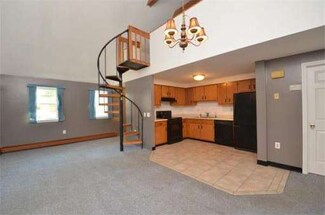 20 Bayberry Dr Unit 18, Worcester, MA 01607