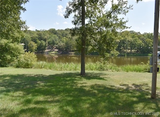 1041 Noble Acres, Fort Towson, OK 74735