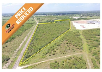 2167 Old Gonzales Rd, Cuero, TX 77954
