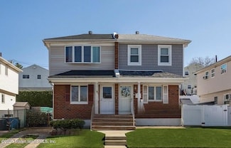 74 E Brandis Ave, Staten Island, NY 10308