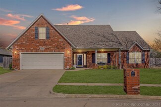 6504 E Forest Ridge Blvd, Broken Arrow, OK 74014