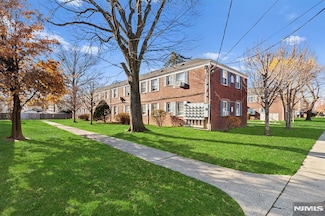 28 Sheffield Ave Unit B17, Englewood, NJ 07631