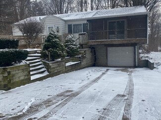 508 Darwin St, Cassopolis, MI 49031