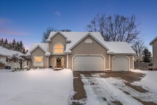 2461 Meadow Dr, Zeeland, MI 49464