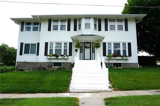 302 E 7th St, Maryville, MO 64468