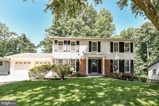 5012 Sideburn Rd, Fairfax, VA 22032