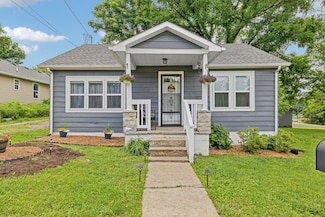 109 Hall St, Hartsville, TN 37074