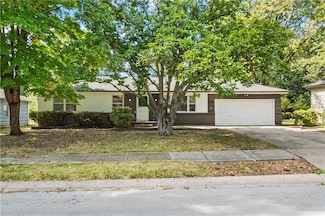 10104 Cambridge Ave, Kansas City, MO 64134