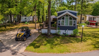 2757 Owens Dr, Houghton Lake, MI 48629
