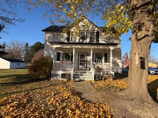 351 Randolph St, Mishicot, WI 54228