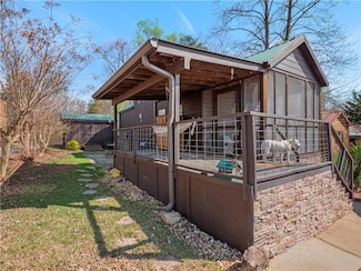 205 Stag Leap Dr, Cleveland, GA 30528