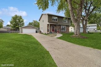 1304 7th St NW, Altoona, IA 50009