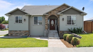 8521 W Canyon Ave, Kennewick, WA 99336