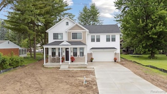 5264 Cooley Lake Rd, Waterford Township, MI 48327