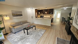 3764 Via Verdi Unit 13, El Sobrante, CA 94803